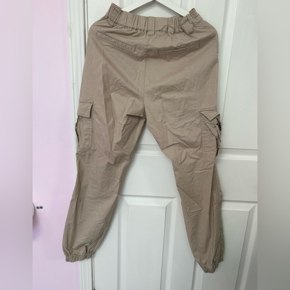 Garage | women’s tan cuffed cargo pants - Picture 5 of 6
